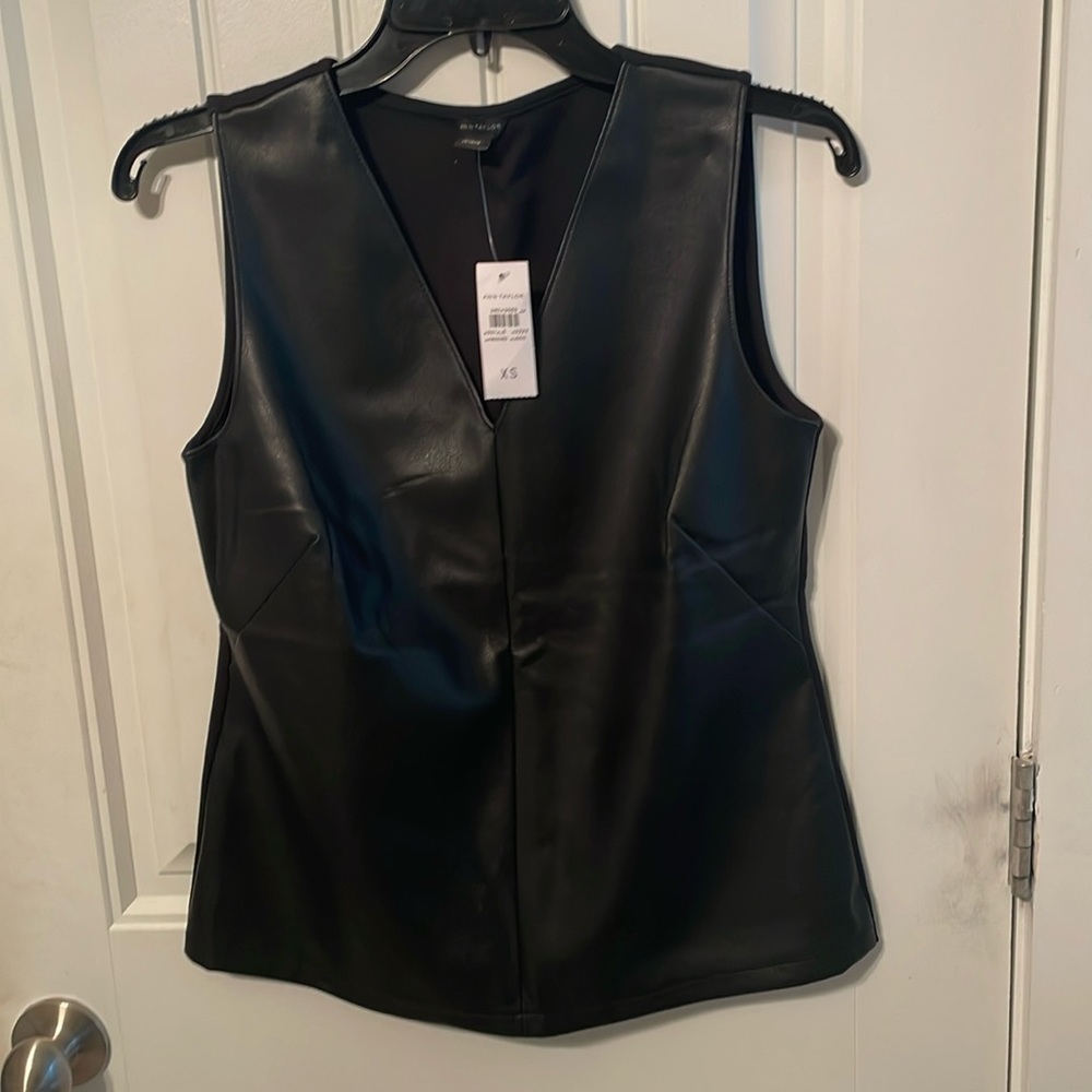 Ann Taylor Sleeveless Faux Leather front top Size XS NWT